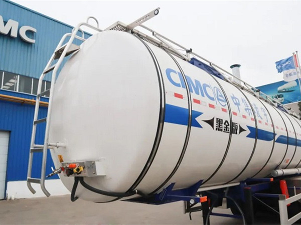 凌宇液體運(yùn)輸半掛車“虎嘯而來(lái)”