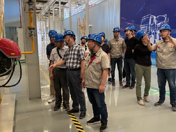 重量級嘉賓到訪，凌宇新產(chǎn)線再獲點(diǎn)贊