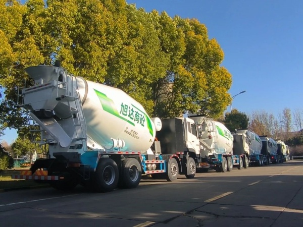 綠動荊楚，駕馭未來——中集凌宇新能源攪拌車批量交付湖北，開啟綠色建設新篇章